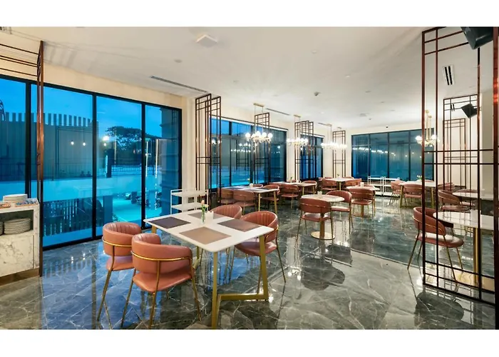 Hotel Nine River