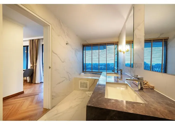Nine River Hotel