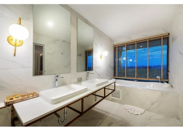 Nine River Hotel Ban Pong (Ratchaburi)