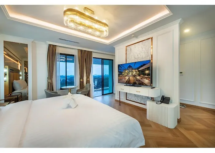 Hotel Nine River