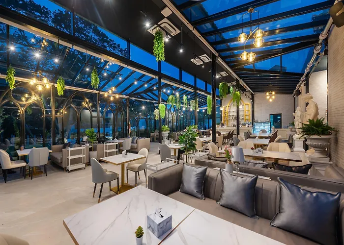 Nine River โรงแรม 3*